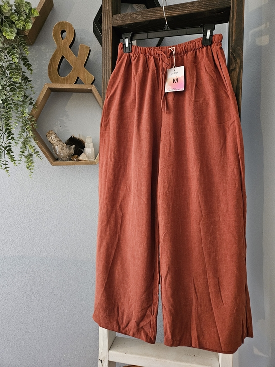 Pants - NWT Wide Leg Women’s Pants in Rust - Size M